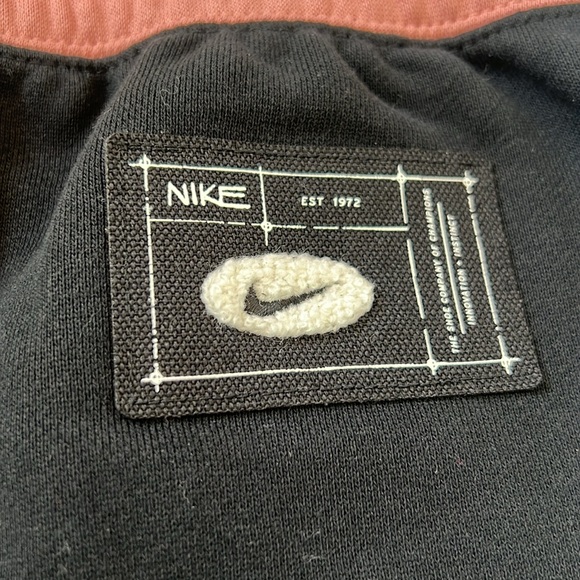 🆕 Nike Spell Out Fleece Black Pink Splatter Camo Oversized Shorts Women’s M - Picture 7 of 14